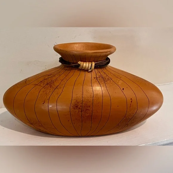 Vtg Hand Crafted Decorative Ceramic Vase Made In Philippines 9.5" L x 5 H x 4.5W - Picture 2 of 9